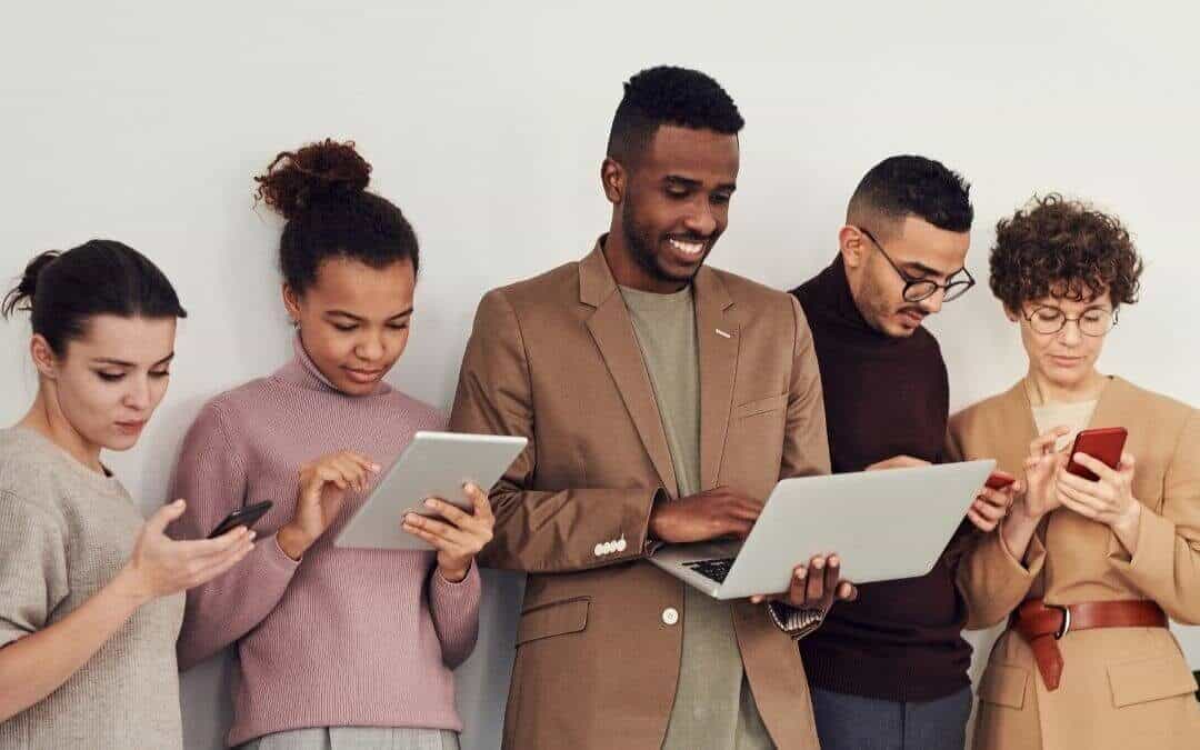 Should Staff Use their Own Devices at Work? The Pros and Cons of BYOD